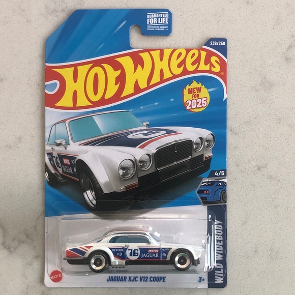 Jaguar XJC V12 Coupe Toy Car - Picture 1 of 8